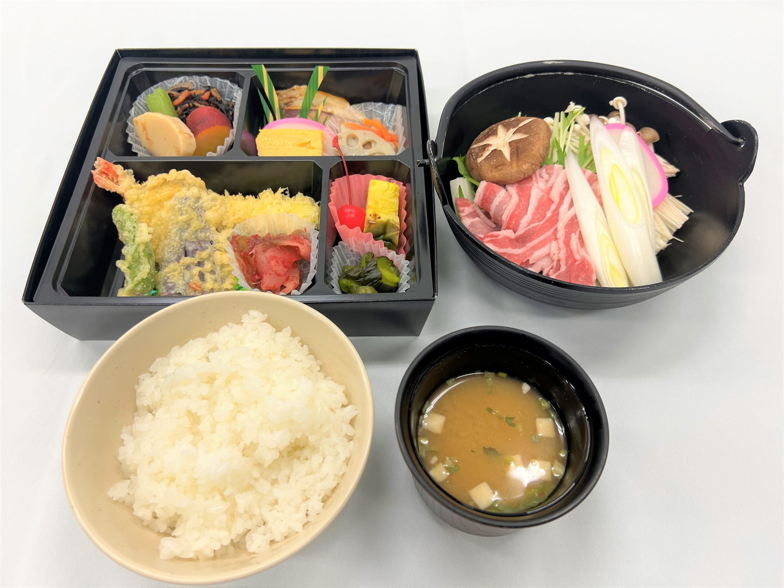 弁当（和）鍋付き